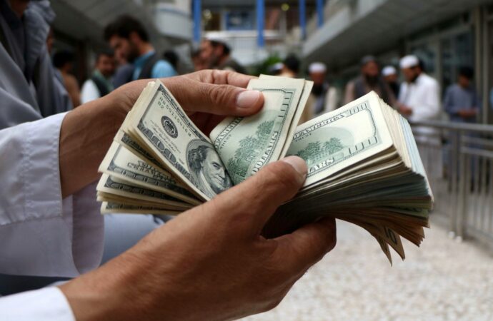 لیلام۱۴ میلیون دالر امریکایی از سوی بانک مرکزی برای حفظ ارزش پول افغانی
