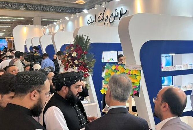 سرپرست اداره ملی غذا از نمایشگاه بین‌المللی «ایران فارما» بازدید کرد