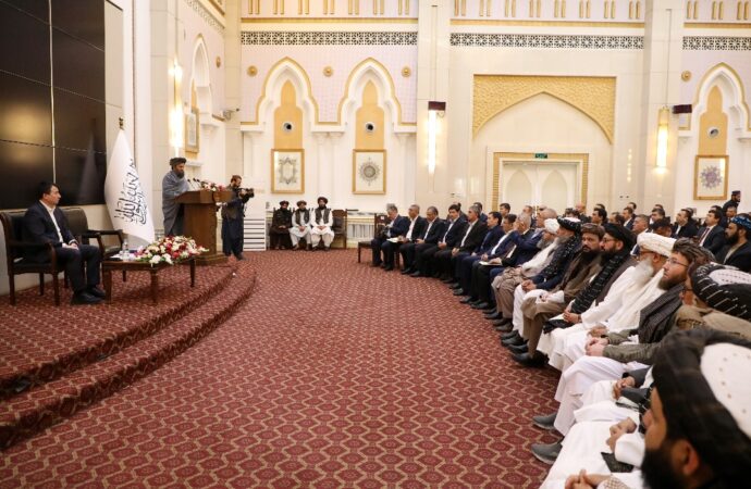ملا برادر آخوند باشچی‌لیگیده بۉلگن اسلامی امیرلیگی نینگ یوقاری مرتبه‌لی رسمی‌لری