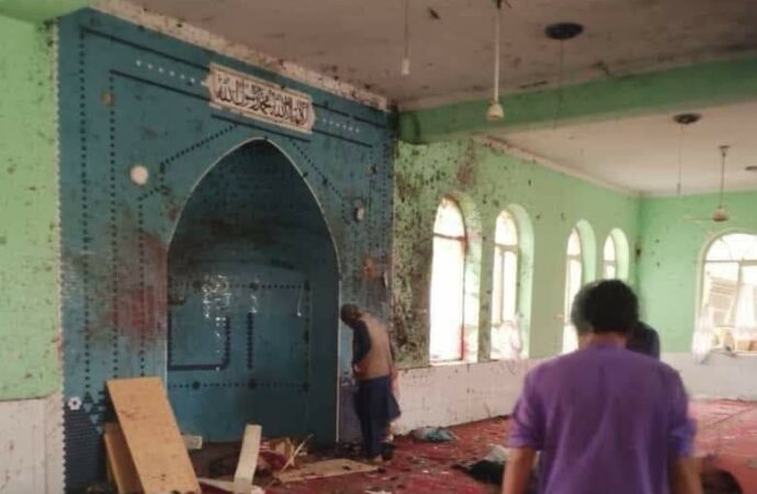 گروه داعش مسئولیت حمله انتحاری روز گذشته در ولایت بغلان را به عهده گرفت