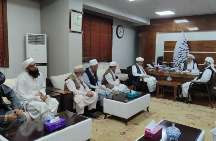 باش وزیر اداری اورین باسری عبدالسلام حنفی اوزبیکستان‌دن کیلگن لر بیلن اوچره شیب