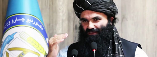 د غونډې پر دوام قومي مشر حاجي عبدالمنان د هېواد بېلابېلو برخو ته د اسلامي امارت د چارواکو سفرونه و ستايل او په وينا يې دوی د دې سفرونو په ترسره کولو سره ثابته کړه چې د خلکو رښتيني خواخوږي او استازي دي.