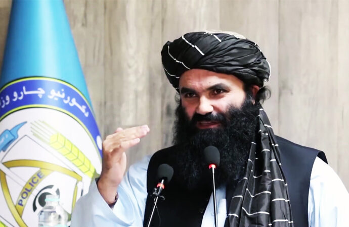 د غونډې پر دوام قومي مشر حاجي عبدالمنان د هېواد بېلابېلو برخو ته د اسلامي امارت د چارواکو سفرونه و ستايل او په وينا يې دوی د دې سفرونو په ترسره کولو سره ثابته کړه چې د خلکو رښتيني خواخوږي او استازي دي.