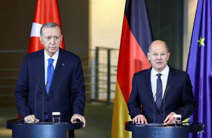 اردوغان غزه کې د بيړني اوربند غوښتنه وکړه