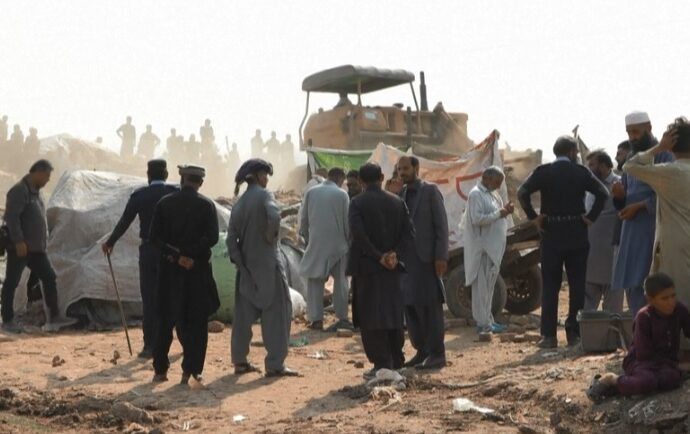 دیدبان حقوق بشر با نشر اعلامیه‌ای از اخراج اجباری مهاجران افغان به‌شدت انتقاد کرد