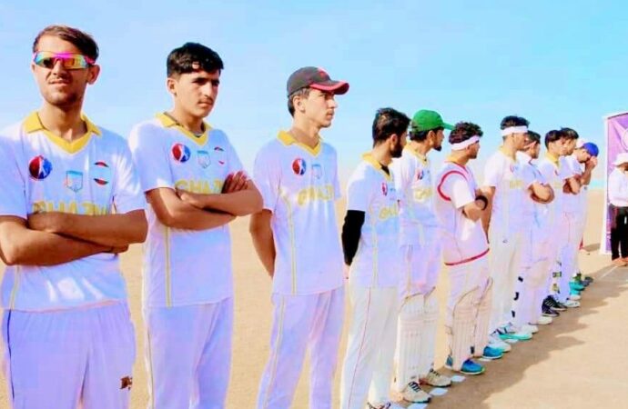 هلمند کې د قوش تېپې کانال تر سرلیک لاندې د کرکټ سیالۍ پیل شوې