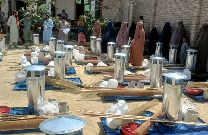 ننګرهار کې ۲۰۰ اړمنو کورنیو ته د چرګانو واړه فارمونه جوړ شوه