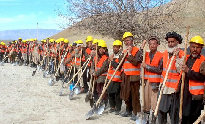 تخار-خواجه غار تومنی قتناو یولی اهالی تامدن جغل توکیش ایشی باشلنگن