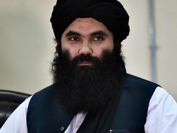 سراج الدین حقانی با سفیر اروپا برای افغانستان رافیلا یودیچه دیدار و گفتگو کردند