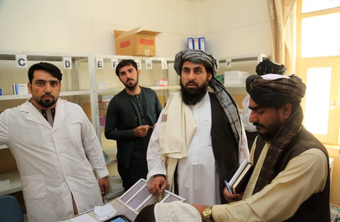 ساغلیق‌نی سقلش وزیرلیگی مالی و اداری اورین باسری سمنگان ولایتیده ساغلیق ایشلاوچیلری بیلن اوچره‌شگن