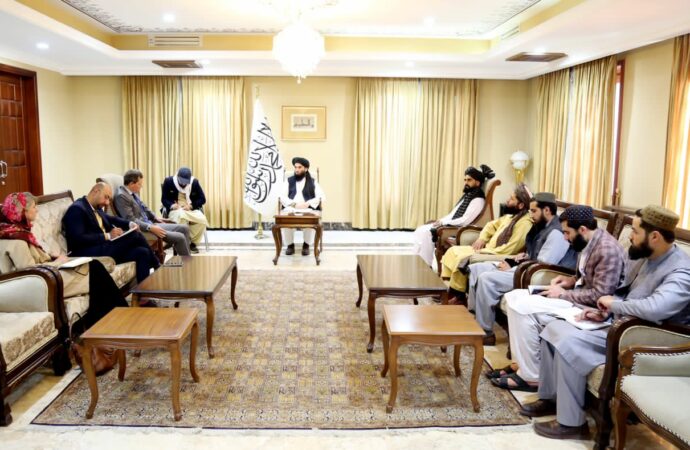 باش وزیر سیاسی اورین باسری دفتر باشلیغی یوناما سیاسی مسوولی بیلن اوچره شیب سوزلشگن‌لر