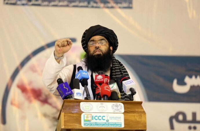 باش وزیر سیاسی اۉرین‌باسری مولوی عبدالکبیر، سراج‌الاسلام دارالعلومی نینگ دستار باغلش مراسمیده قتنشدی