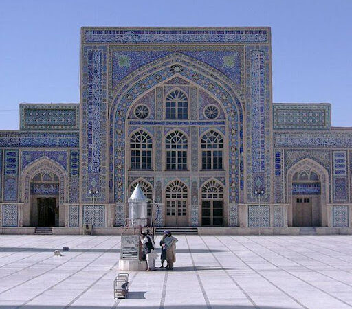 هرات نینگ تاریخی جای‌لرینی کوریش اوچون مالیزیالیک ۳۰ سیاحت‌چی هرات سفر قیلگن