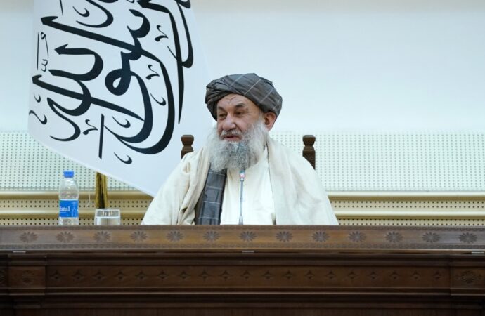 ملا حسن آخوند: «در این زمان حساس، حفاظت از اسلام و دین تنها به دوش ما قرار گرفته است»