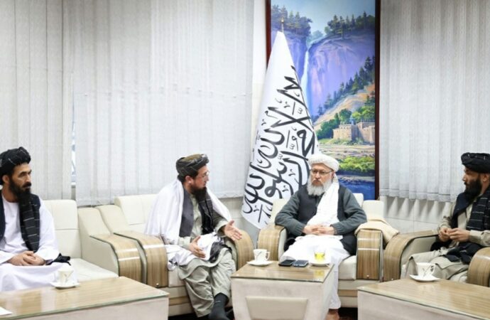 ریاست‌الوزرا اداری اۉرین‌باسری عبدالسلام حنفی، ‎پاکستان کراچی شهریده ‎افغانستان باش قونسلی عبدالجبار بیلن اوچره‌شدی.