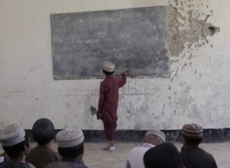 کندهار کې ویجاړ شوي ښوونځي بیا رغول کیږي